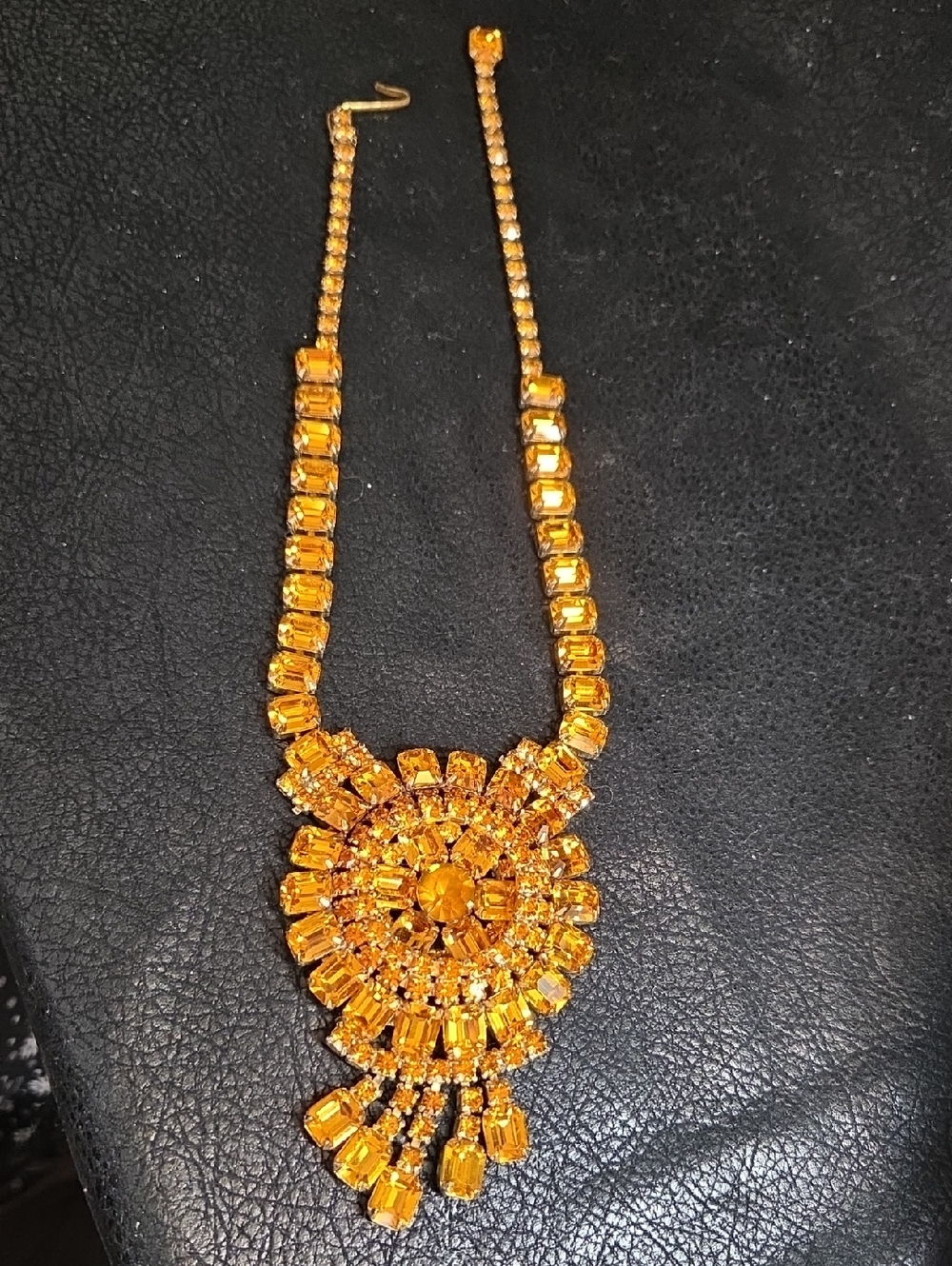 Vintage Amber Crystal Statement Necklace  Stunning Piece - - Picture 3 of 10
